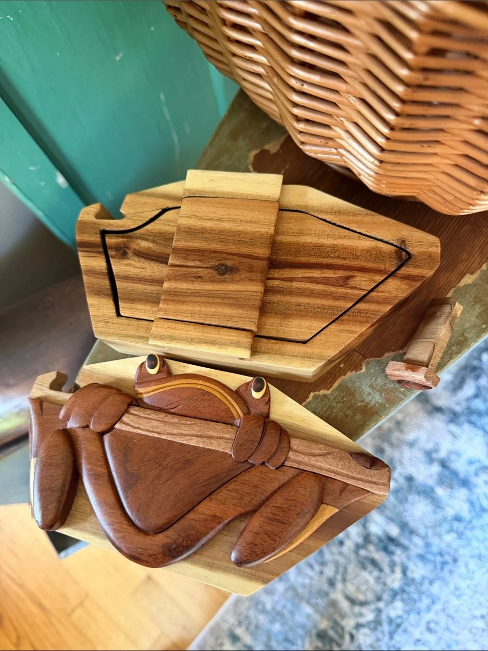 FROG  Beautifully Handcrafted Carved Wooden Puzzle Jewelry Trinket Box